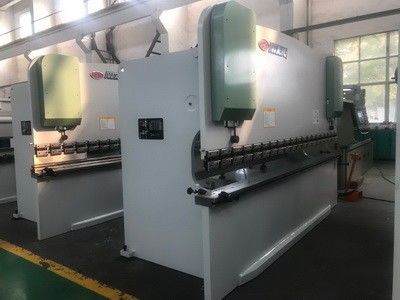La machine en aluminium de frein de presse de feuille de l'usine 5mm de frein de presse de la Chine a adapté aux besoins du client
