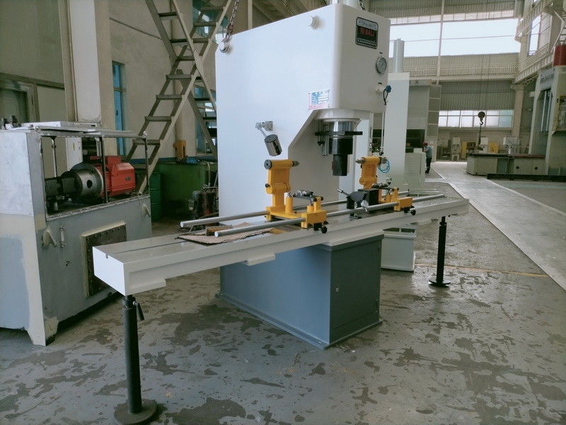 précision de redressage de machine manuelle hydraulique de presse du tuyau d'acier YD41-40T de 4m haute